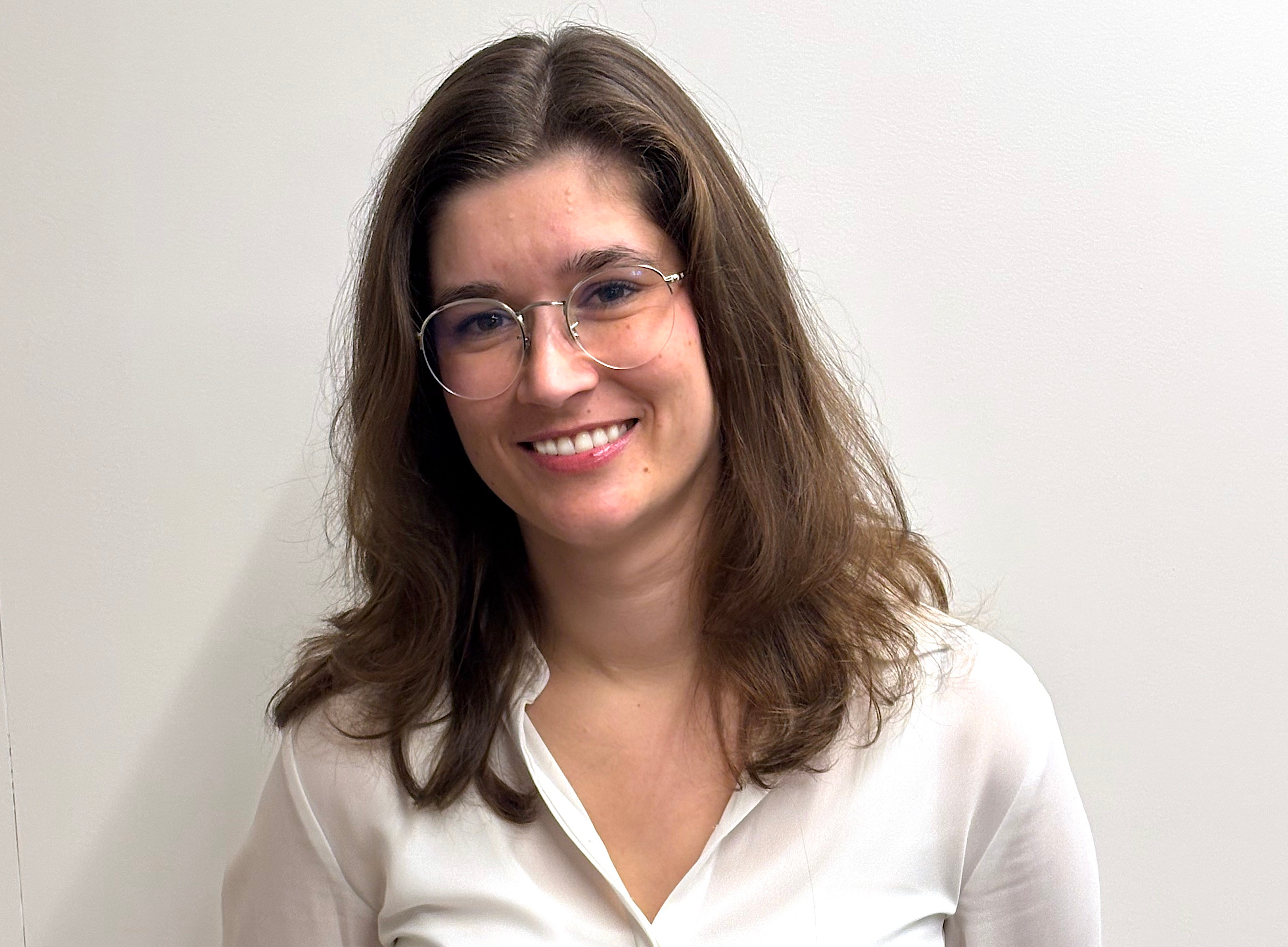 Melissa obtained both her bachelor’s and master’s degrees in molecular medicine from the University of Ulm, Germany. For her master’s thesis, she moved to Basel to conduct research at the Department of Biomedicine. In 2024, she began her PhD in the Department of Medical Oncology and Haematology at the University Hospital Zürich under the supervision of Prof. Dr. Steffen Böttcher. Her doctoral research focuses on the immune microenvironment of acute myeloid leukaemia. In her free time, she enjoys reading, cooking with friends, and going to the gym.