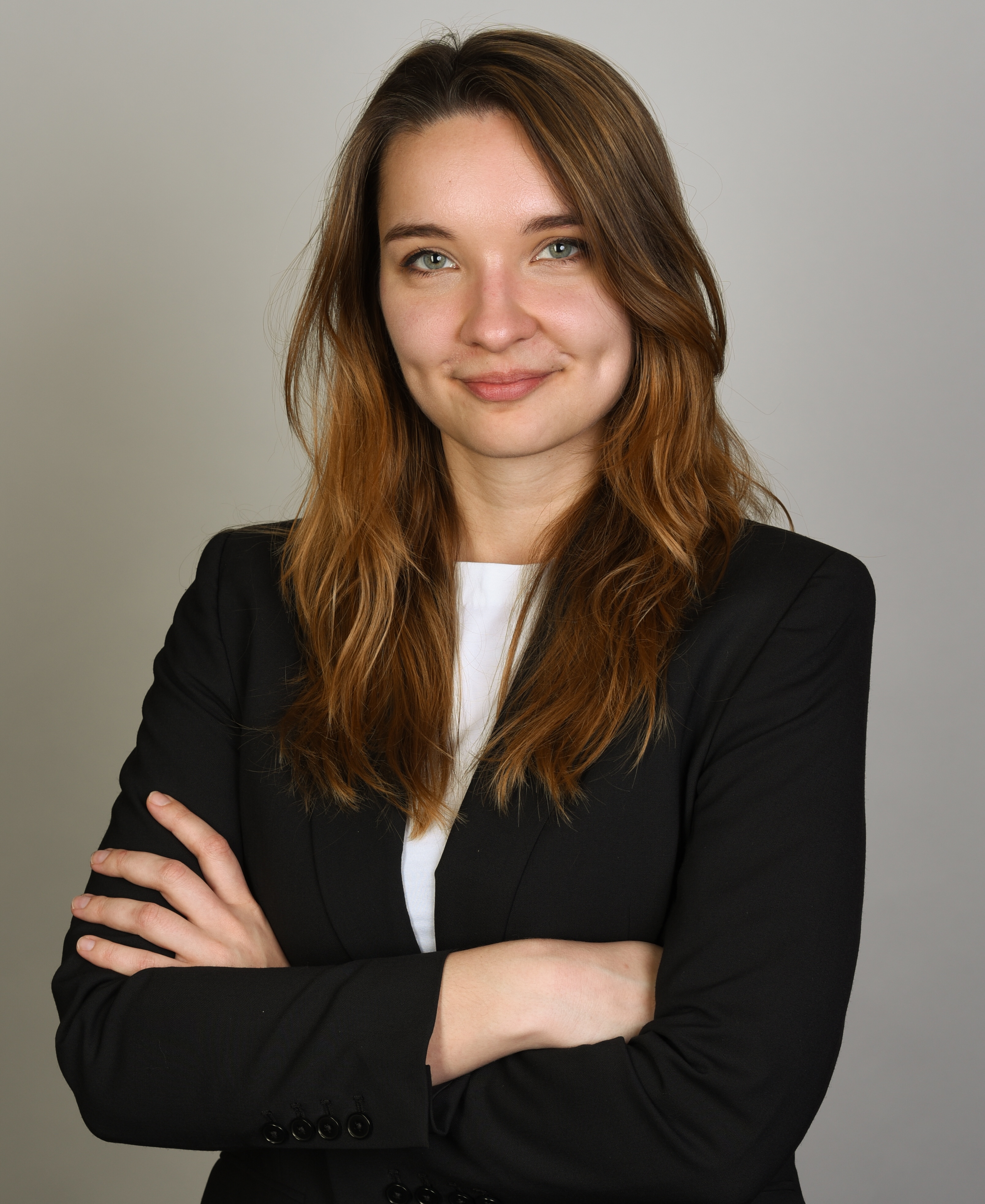 After completing her Bachelor’s in Biomedicine at the University of Zurich and her Master’s in Molecular Health Sciences at ETH Zurich, Olga explored the industry side of life science during an internship at the Novartis Institutes for BioMedical Research in Basel, where she worked on developing and optimizing analytical approaches for studying extracellular vesicles and biomarker discovery. She then returned to academia to pursue her PhD in Neuroscience in the laboratory of Prof. Urs Meyer at the University of Zurich, where she investigates how astrocyte–neuron interactions in the prefrontal cortex influence dopaminergic signaling and shape the neural processes underlying cognition and behavior. Alongside her main project, she is dedicated to refining experimental techniques to promote animal welfare in neuroscience research.   Outside the lab, she enjoys sailing and skiing, depending on the season, traveling around the world, or immersing herself in a good fantasy novel.